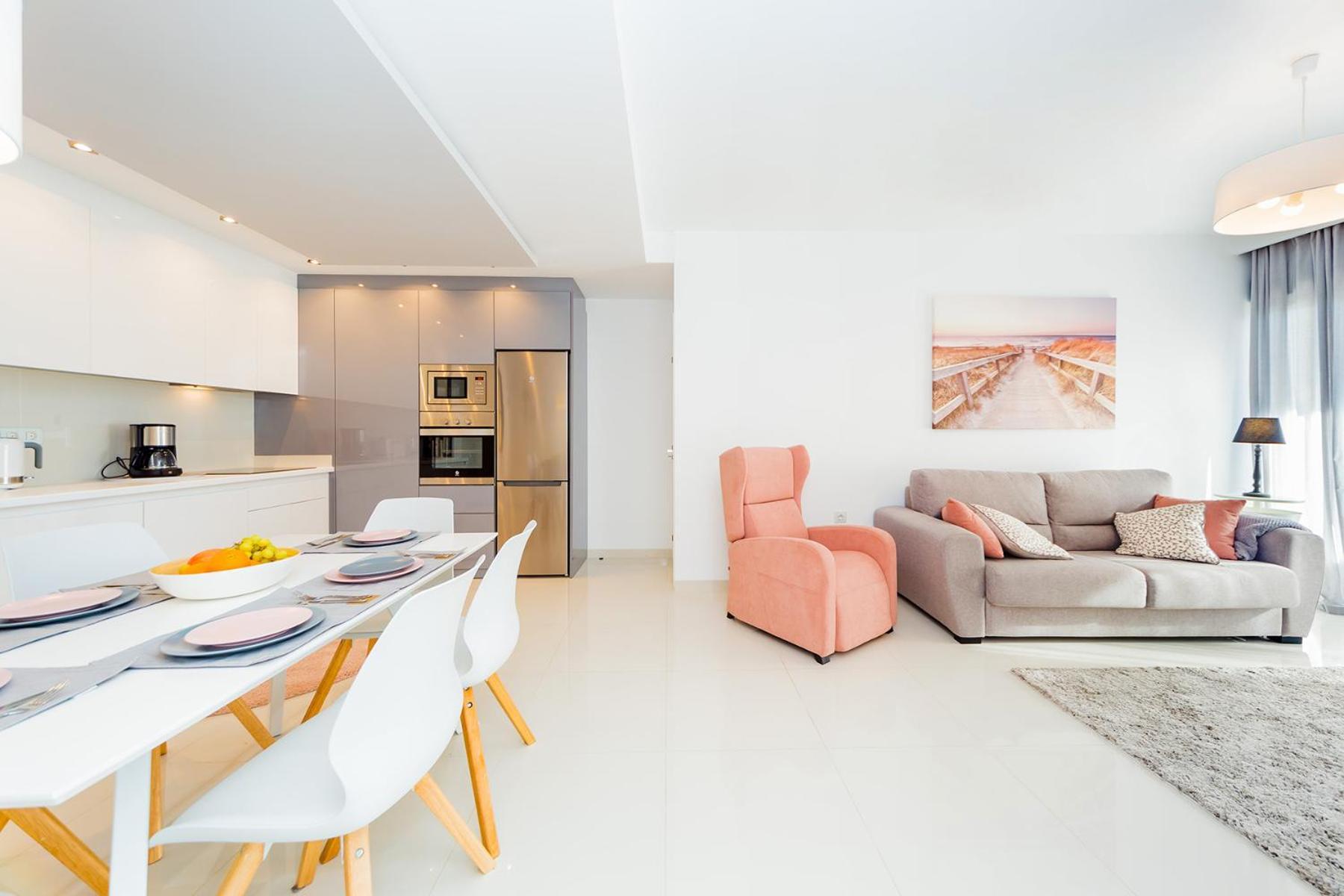 Luxurious 2 Bedroom Apartment Near The Beach Torre de la Horadada Phòng bức ảnh