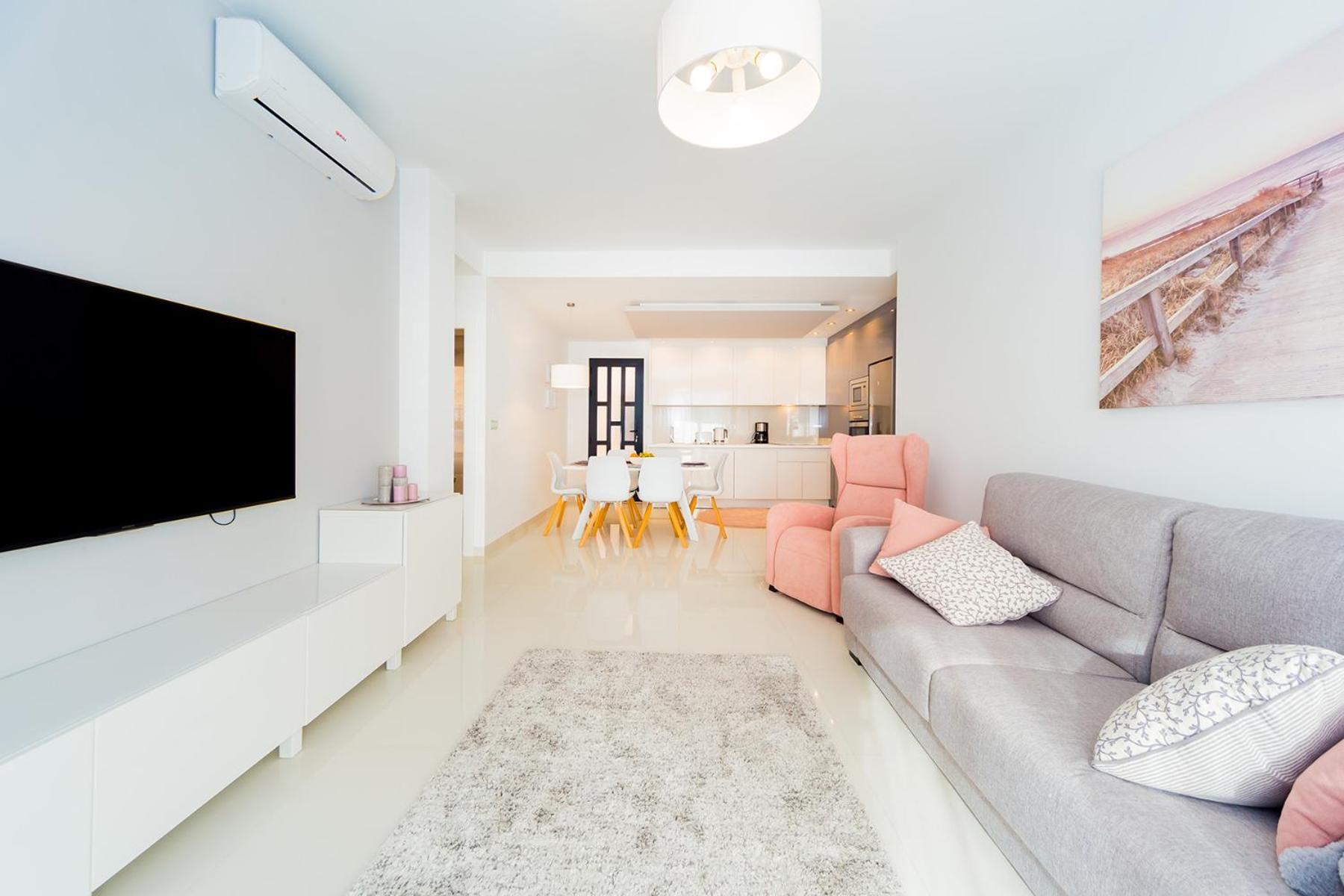 Luxurious 2 Bedroom Apartment Near The Beach Torre de la Horadada Phòng bức ảnh